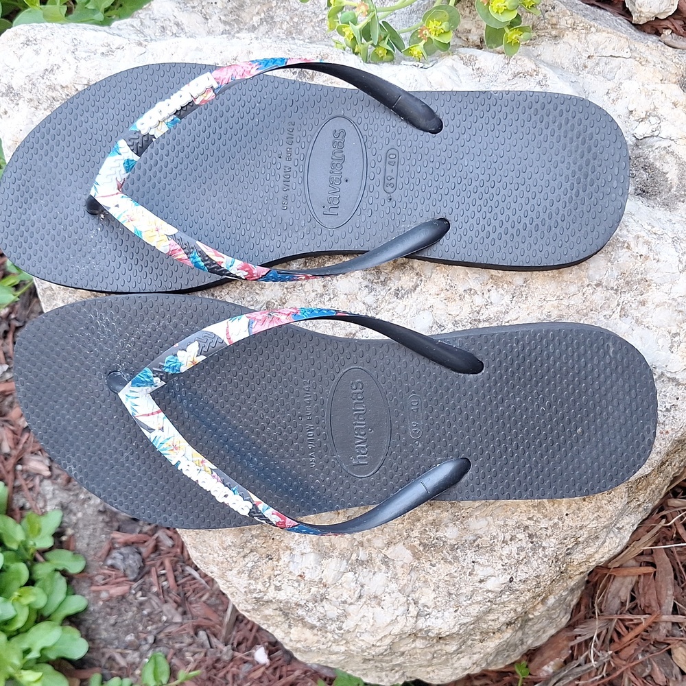 Havaianas Tropical Floral Strap Flip Flop Sandals Size 9/10 US - Picture 4 of 10